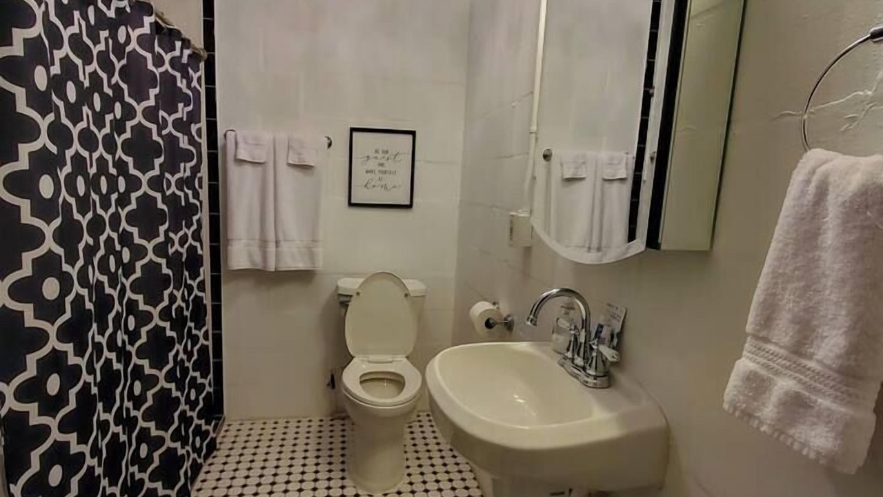 Photo of Bathroom in Tarpon Springs