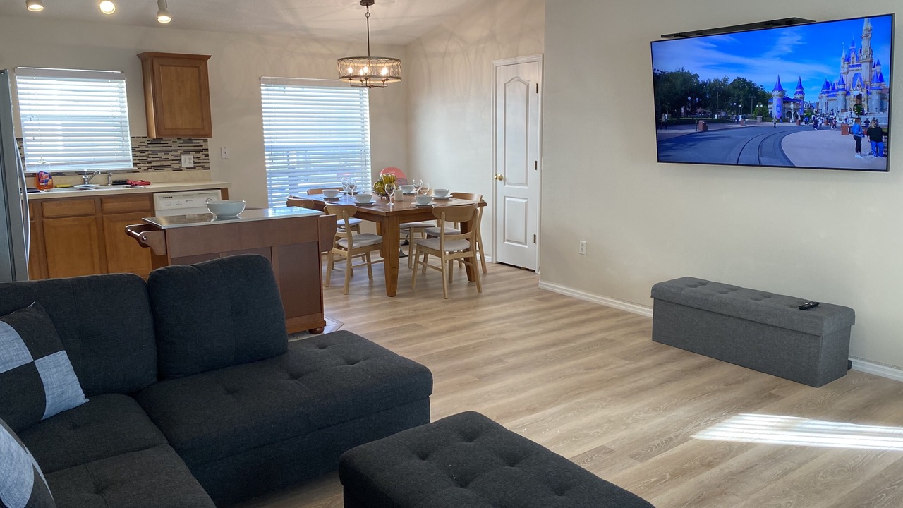Photo of Livingroom in Sandy Ridge