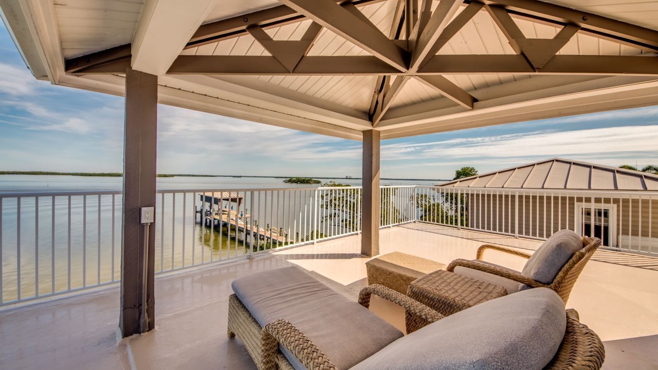 Photo of Outdoor in Mid Island