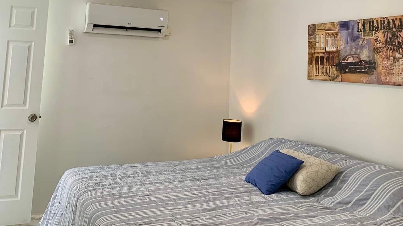 Photo of Bedroom in South Palm Park Neighborhood Association