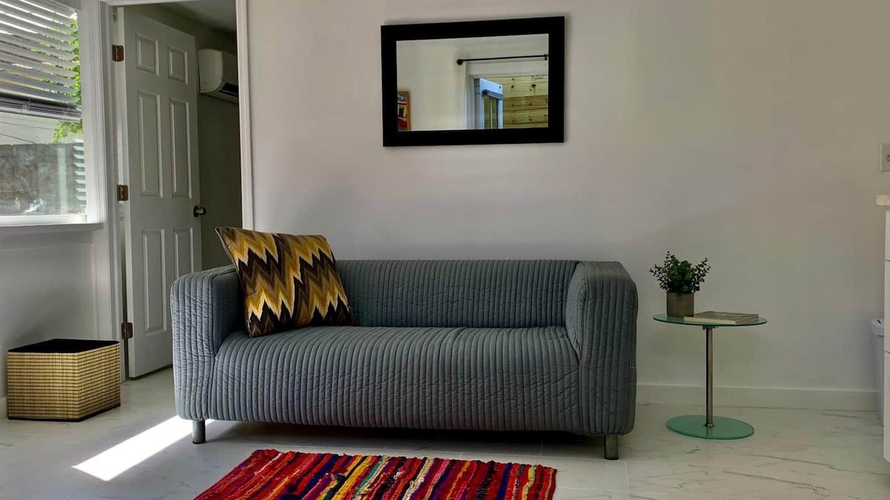 Photo of Livingroom in South Palm Park Neighborhood Association