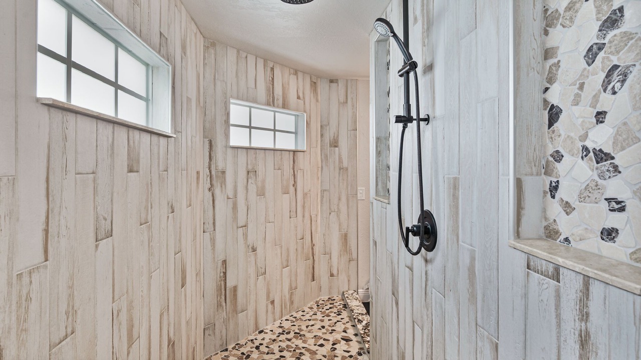 Photo of Bathroom in Biggar
