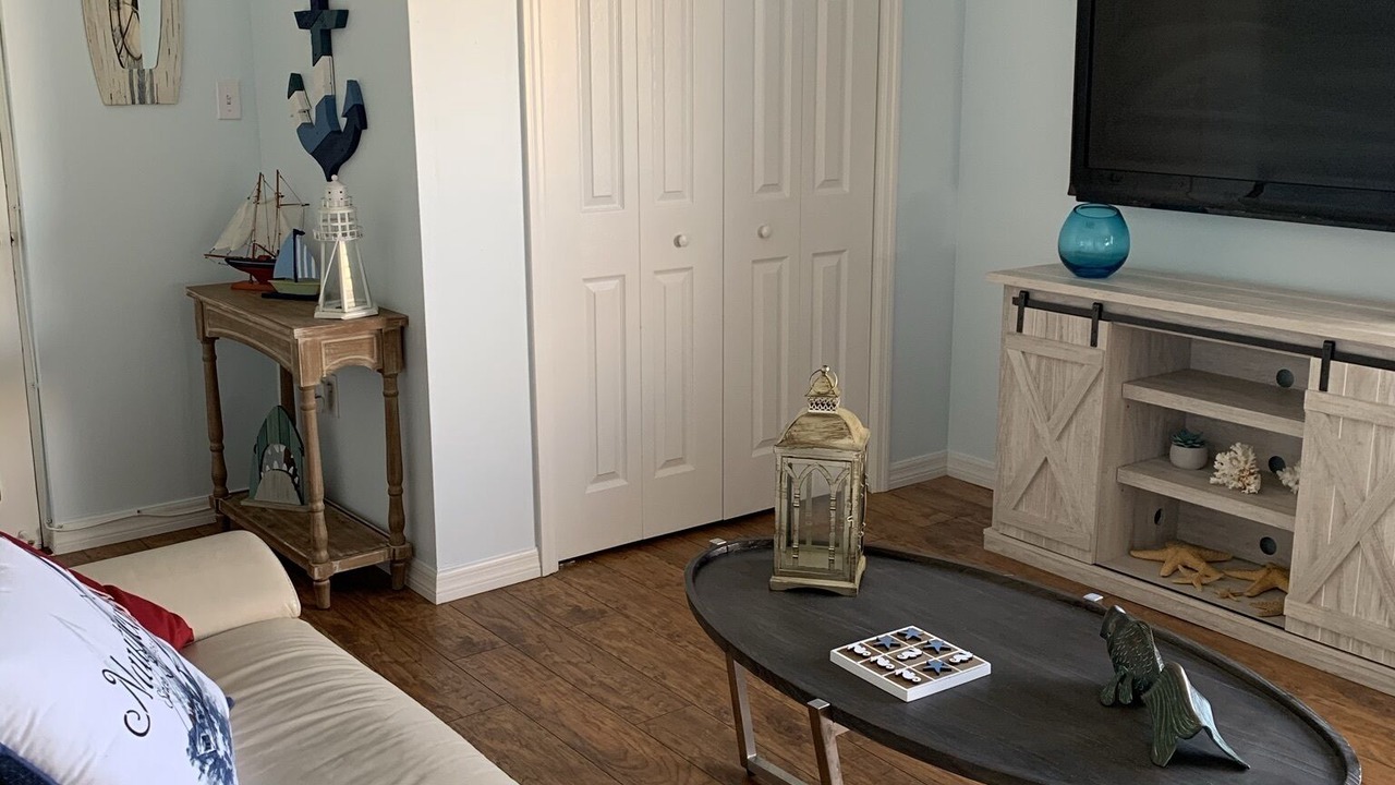 Photo of Livingroom in Apollo Beach
