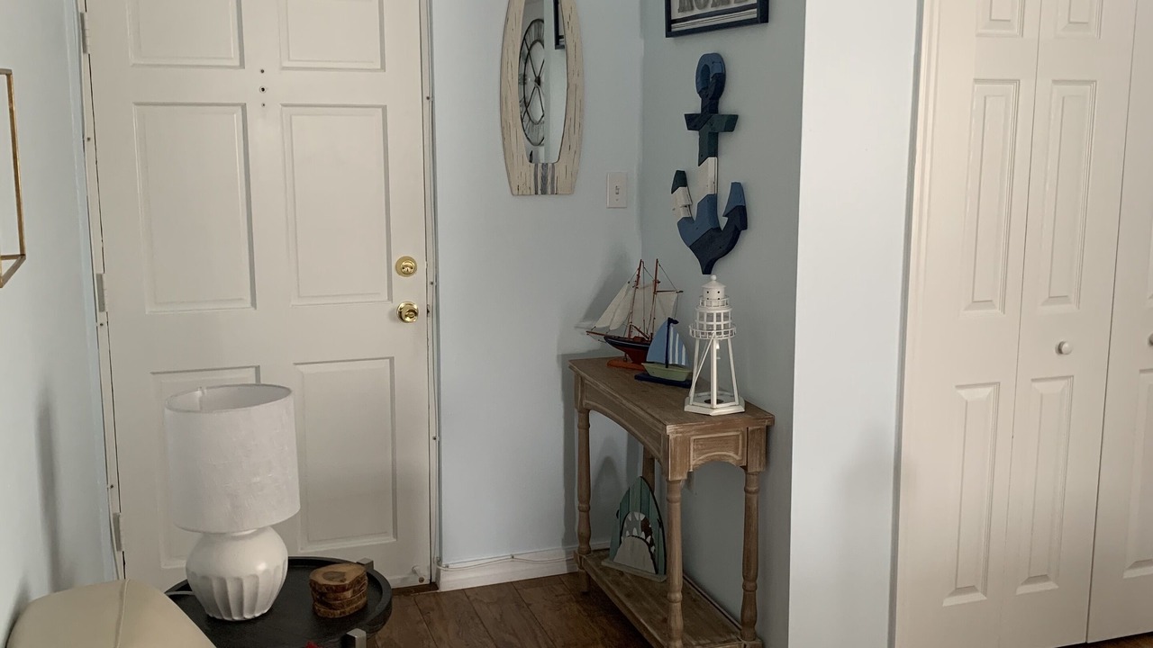 Photo of Livingroom in Apollo Beach