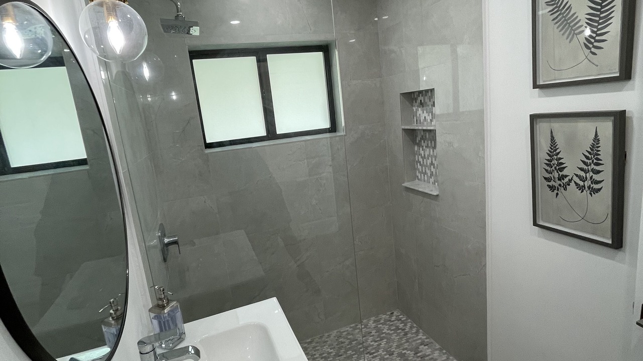 Photo of Bathroom in Sunset