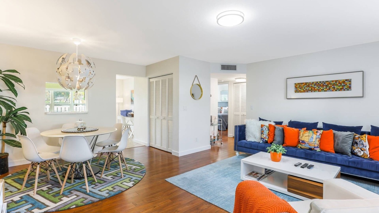 Photo of Livingroom in Park Shore