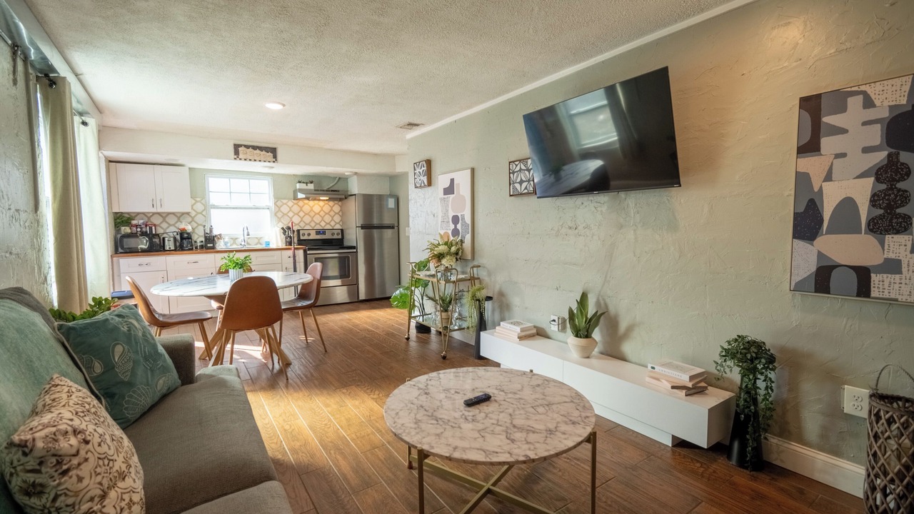 Photo of Livingroom in United Central