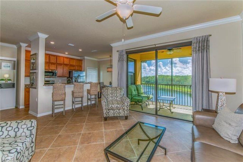Photo of Livingroom in Naples
