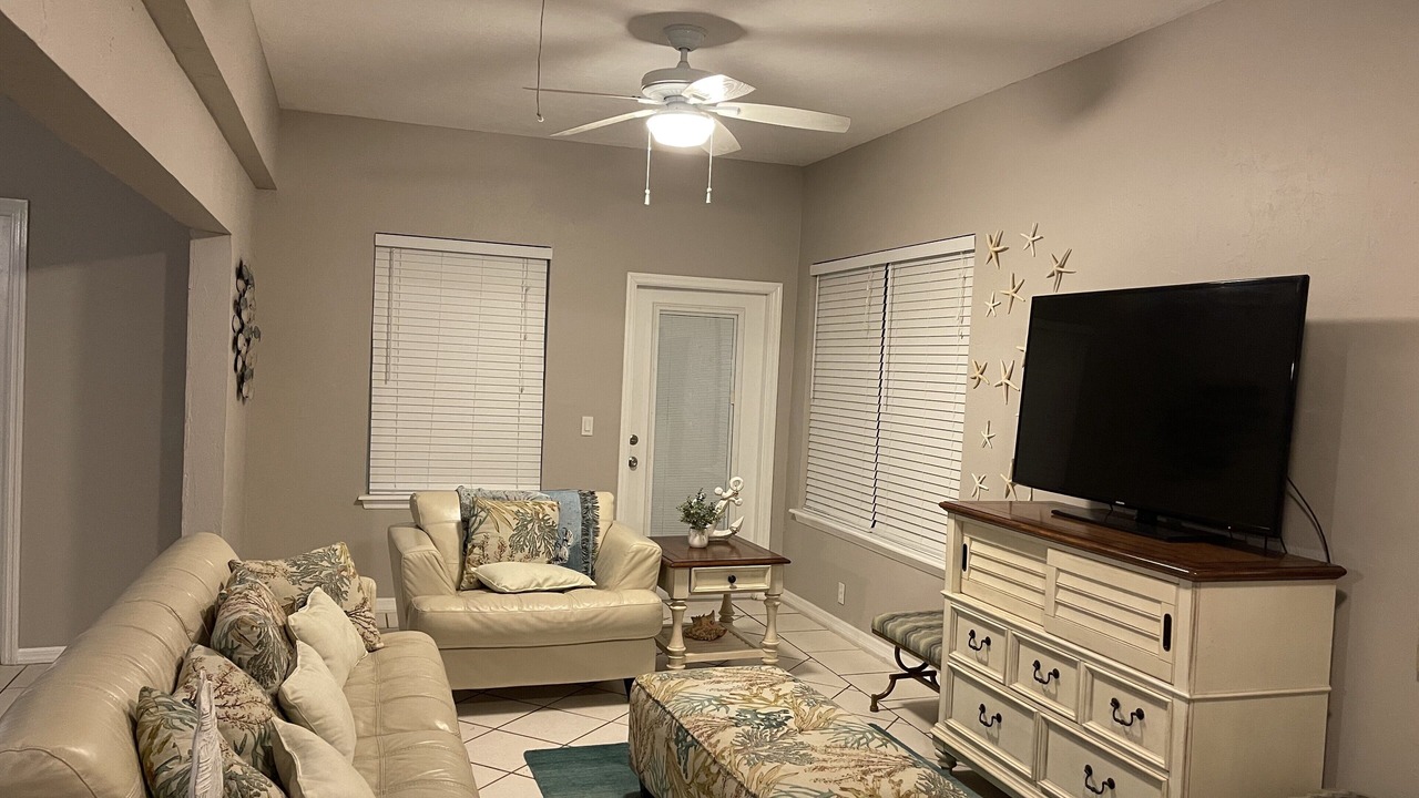 Photo of Livingroom in Jose's Hideaway