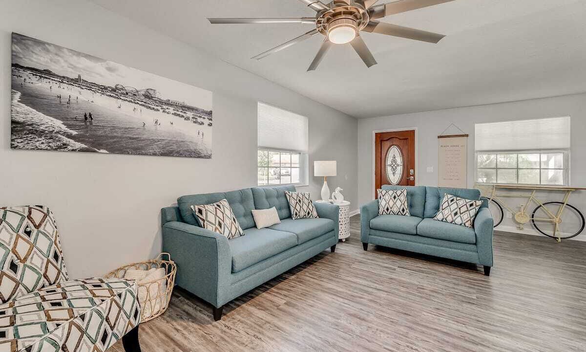 Photo of Livingroom in Jacksonville Beach