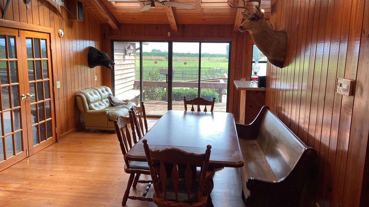 Photo of Livingroom in Spring Hill