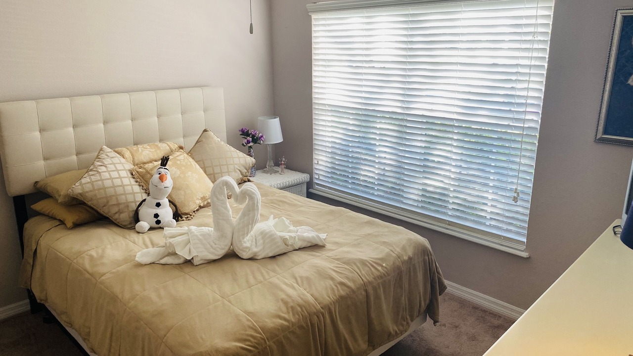 Photo of Bedroom in Sandy Ridge