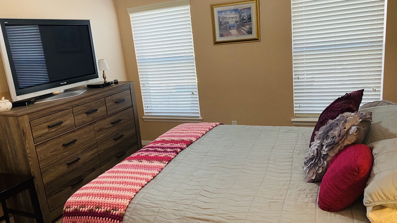 Photo of Bedroom in Sandy Ridge
