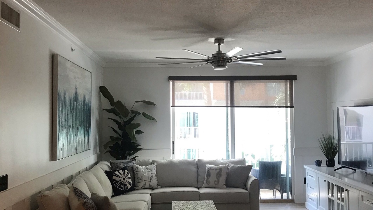 Photo of Livingroom in East Ocean Ave
