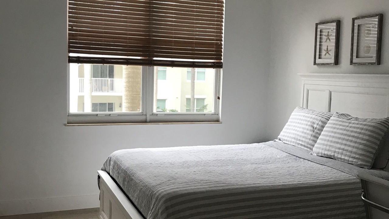 Photo of Bedroom in East Ocean Ave