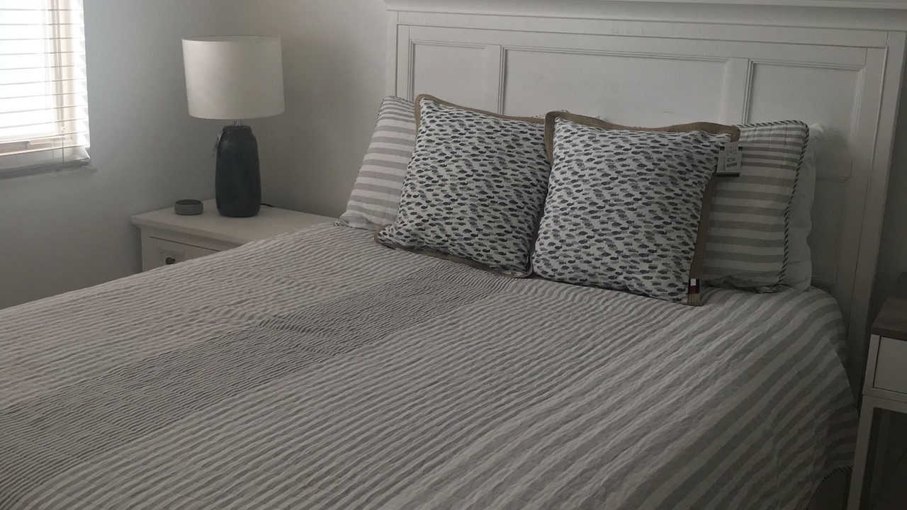 Photo of Bedroom in East Ocean Ave