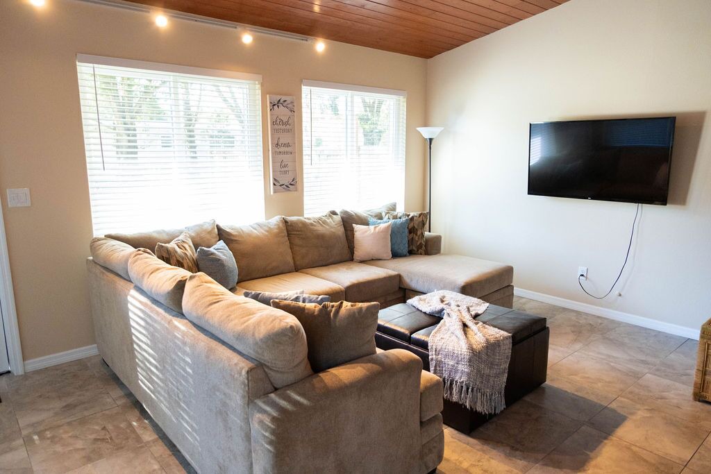 Photo of Livingroom in Wesley Chapel