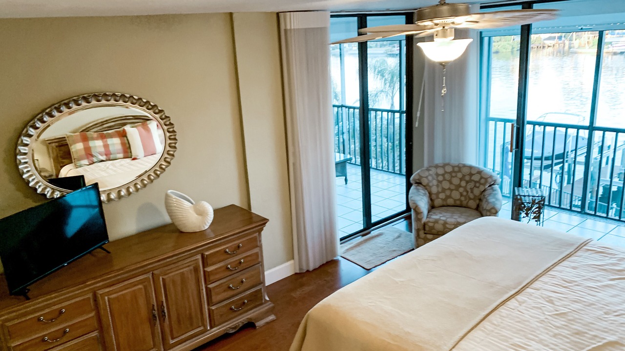 Photo of Bedroom in Vanderbilt Beach