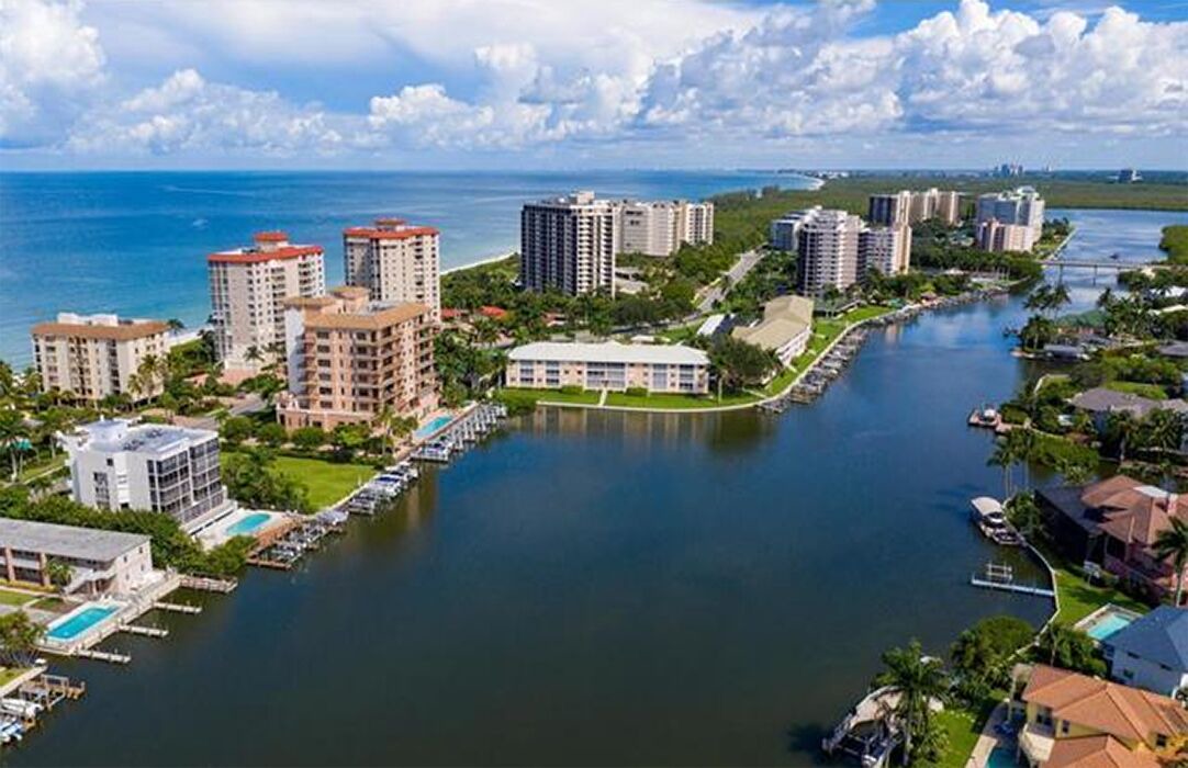 Photo of Outdoor in Vanderbilt Beach