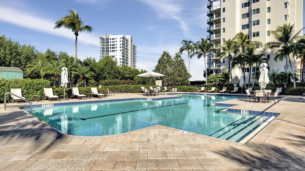Photo of Outdoor in Park Shore