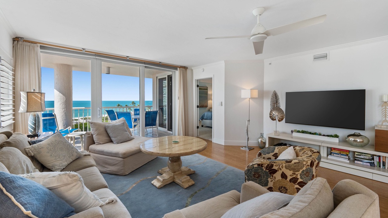 Photo of Livingroom in Park Shore
