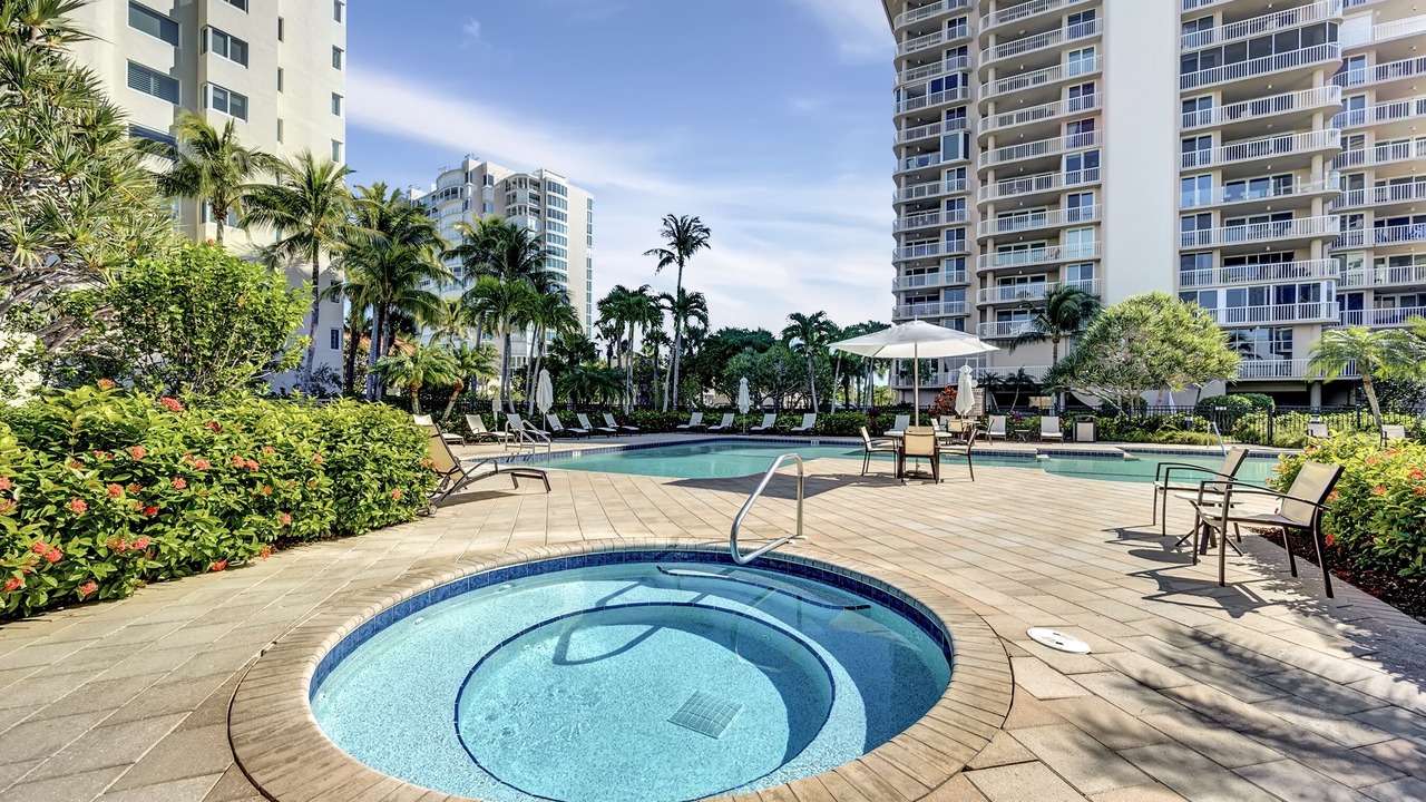 Photo of Outdoor in Park Shore