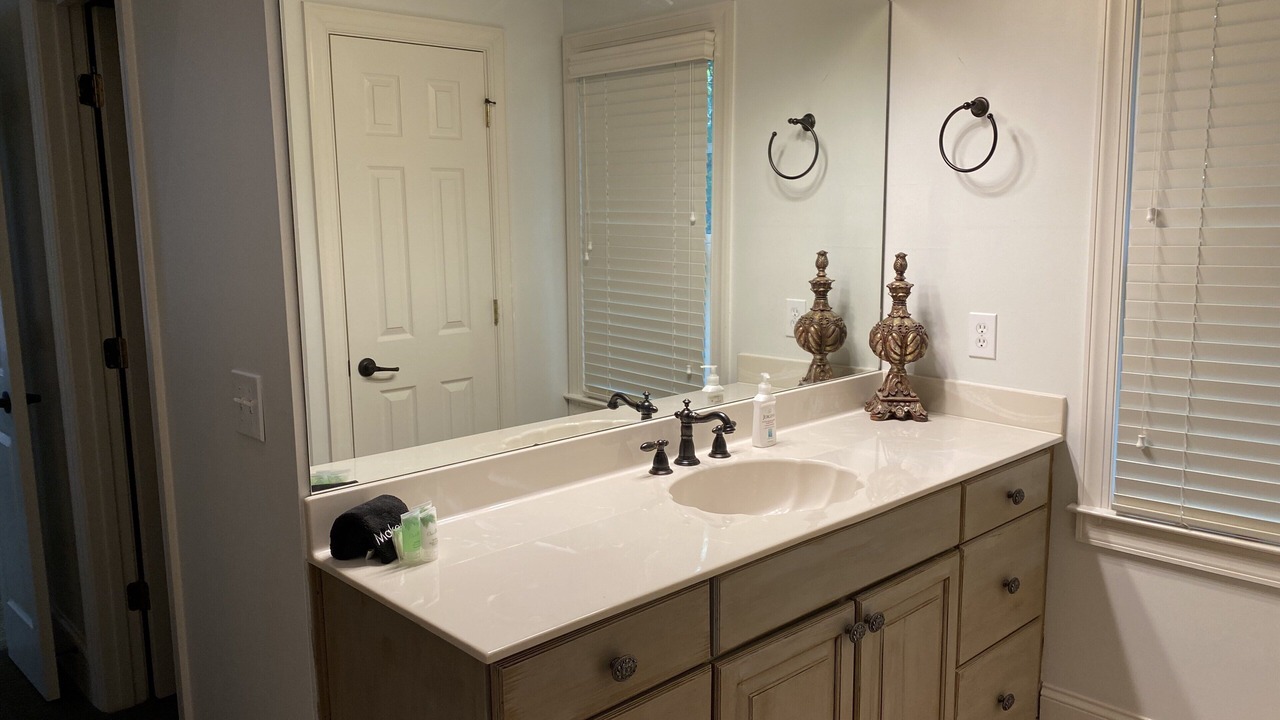 Photo of Bathroom in Big Canoe
