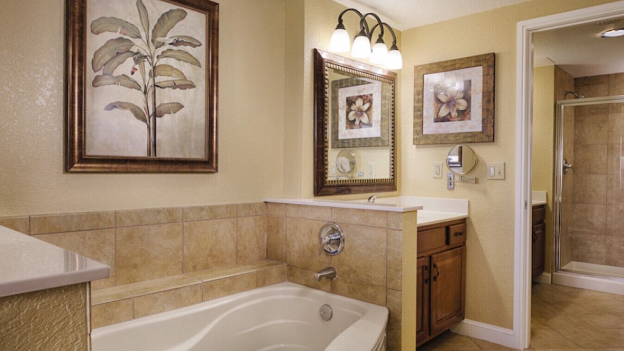 Photo of Bathroom in Lake Buena Vista