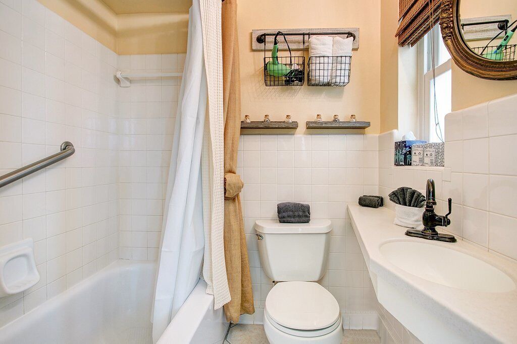 Photo of Bathroom in Bay Esplanade