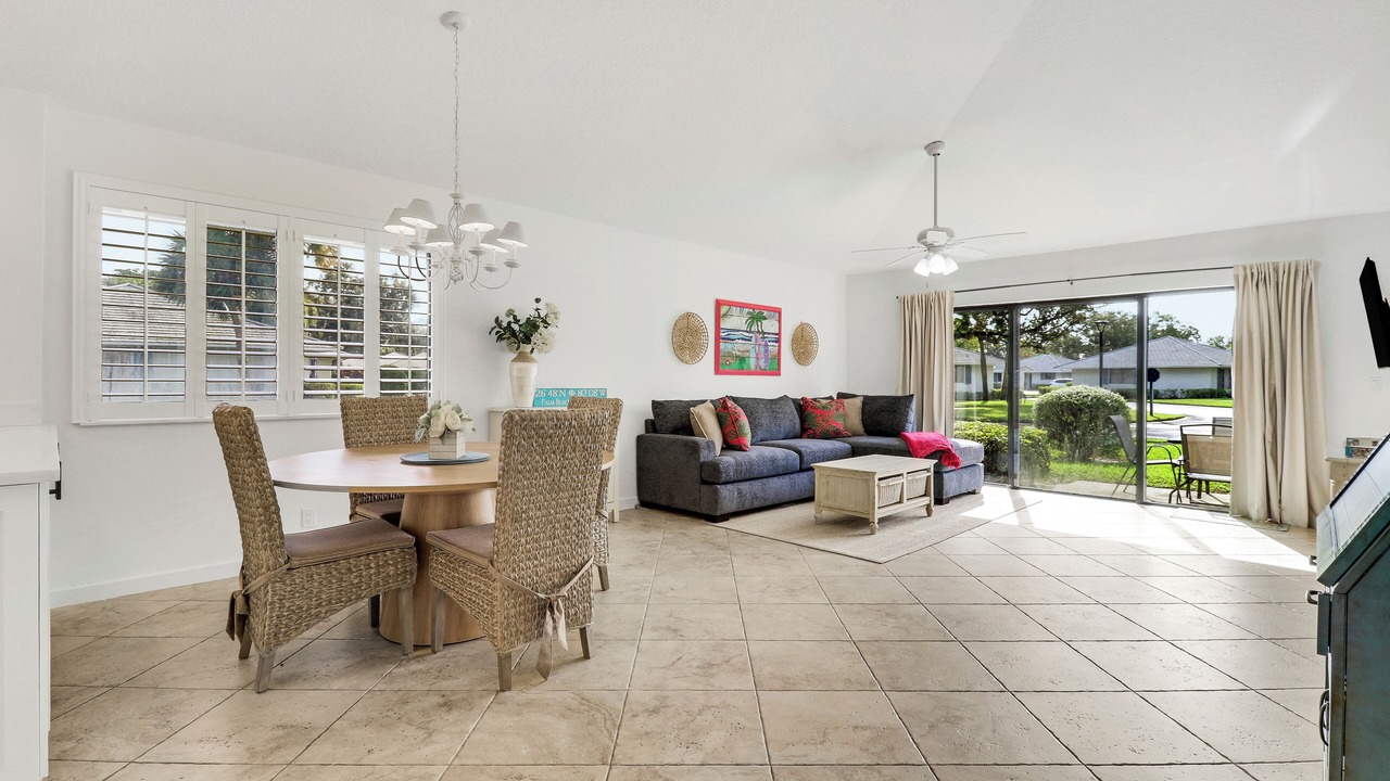 Photo of Livingroom in Palm Beach Gardens
