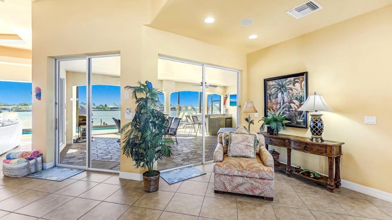 Photo of Livingroom in Eight Lakes