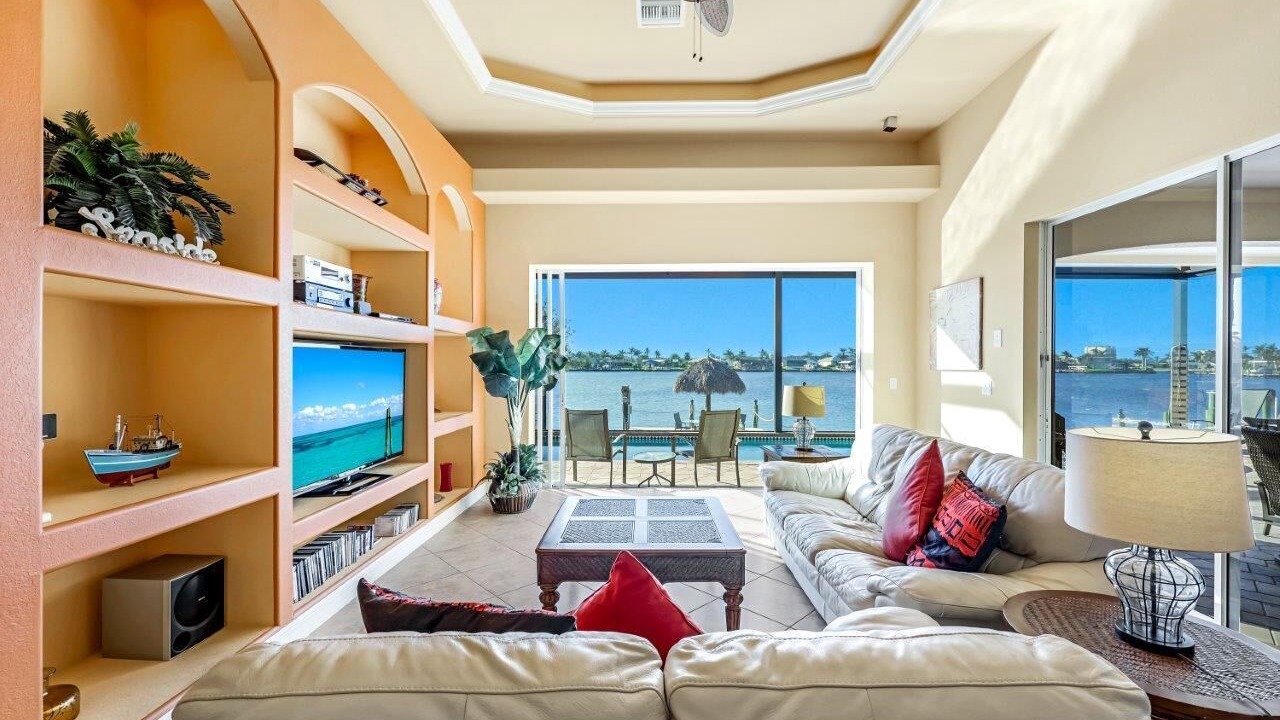 Photo of Livingroom in Eight Lakes