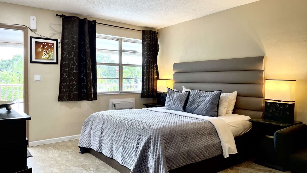 Photo of Bedroom in Dania Beach