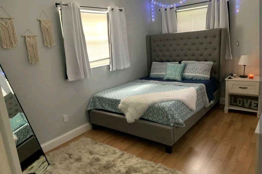 Photo of Bedroom in Pinellas Point