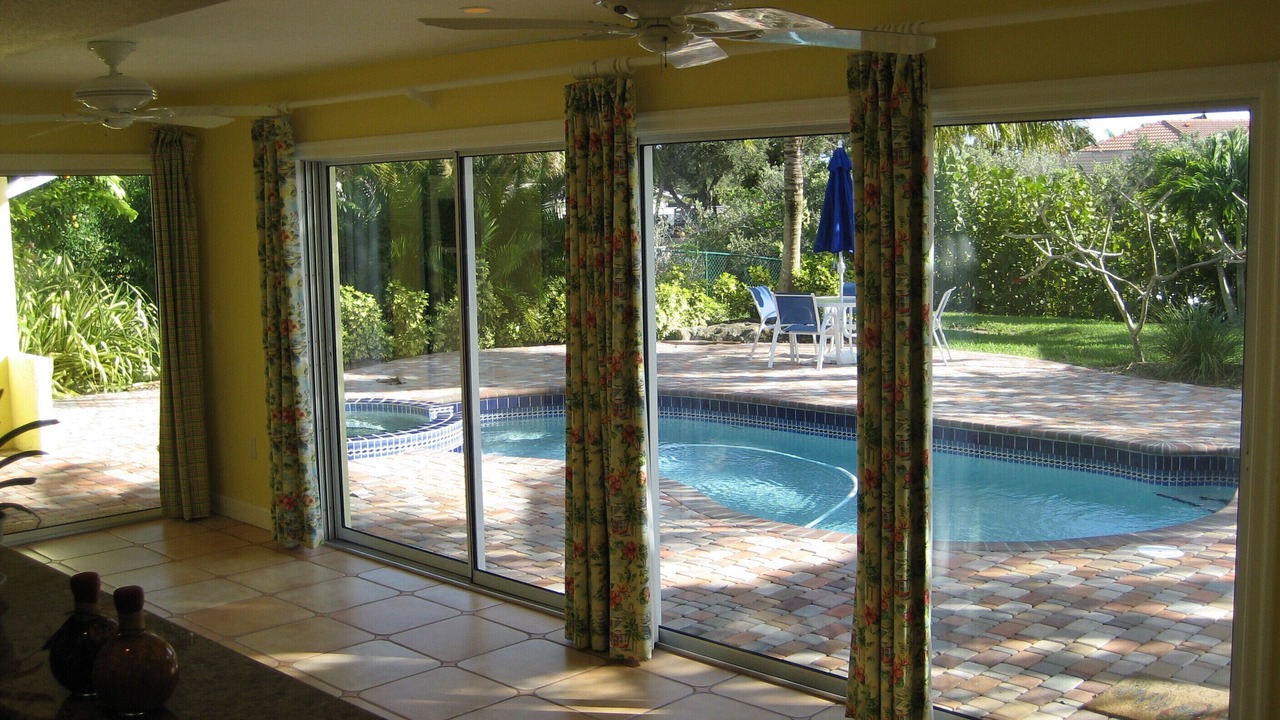 Photo of Bedroom in Sorrento Shores