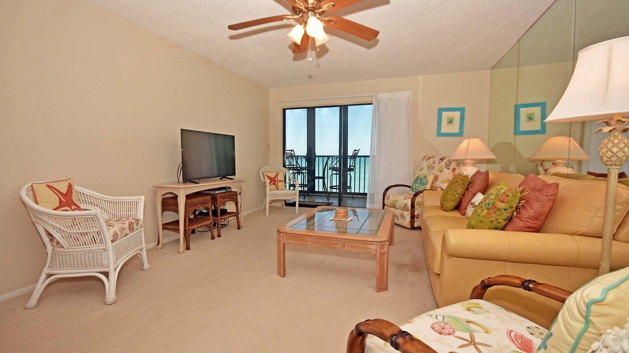 Photo of Livingroom in Englewood