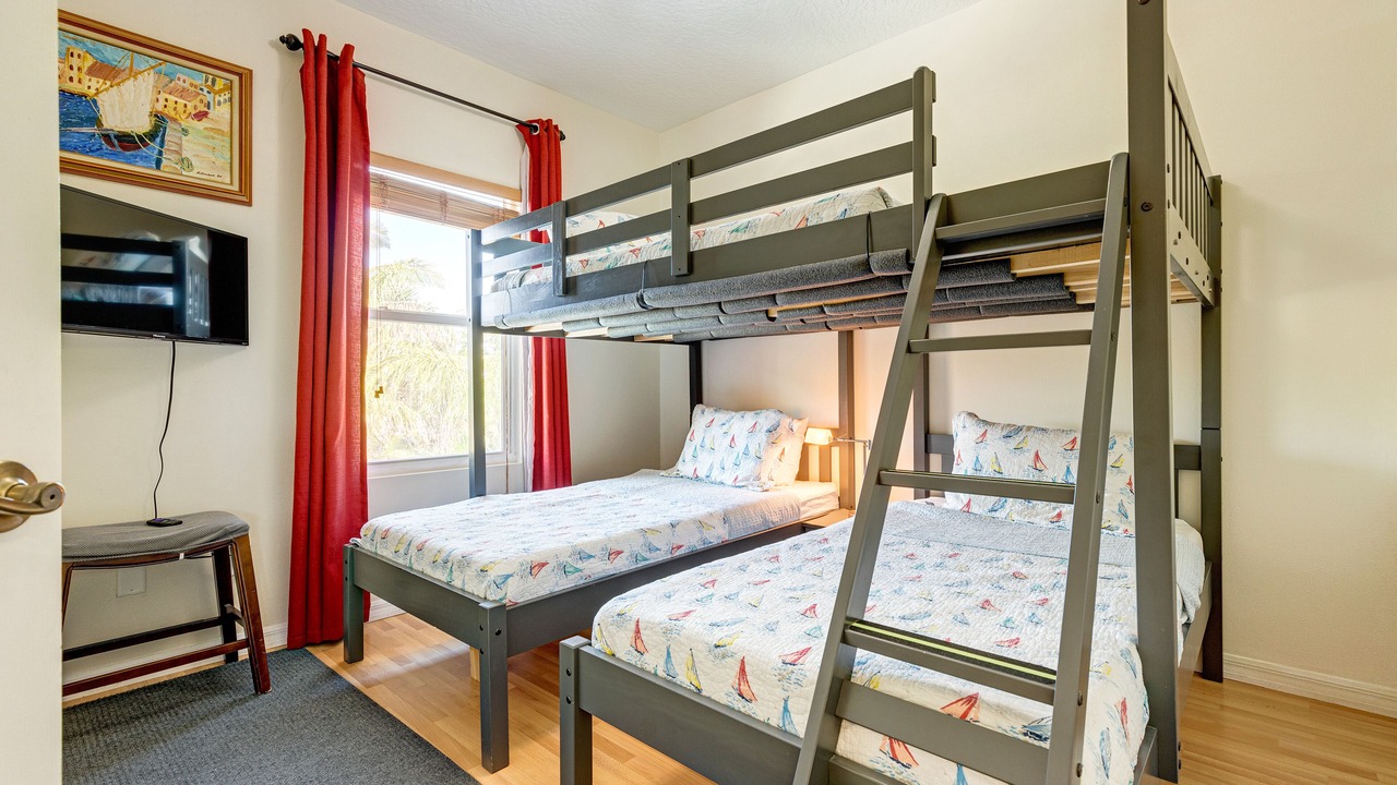 Photo of Bedroom in Port Canaveral