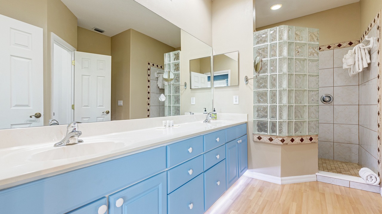 Photo of Bathroom in Port Canaveral