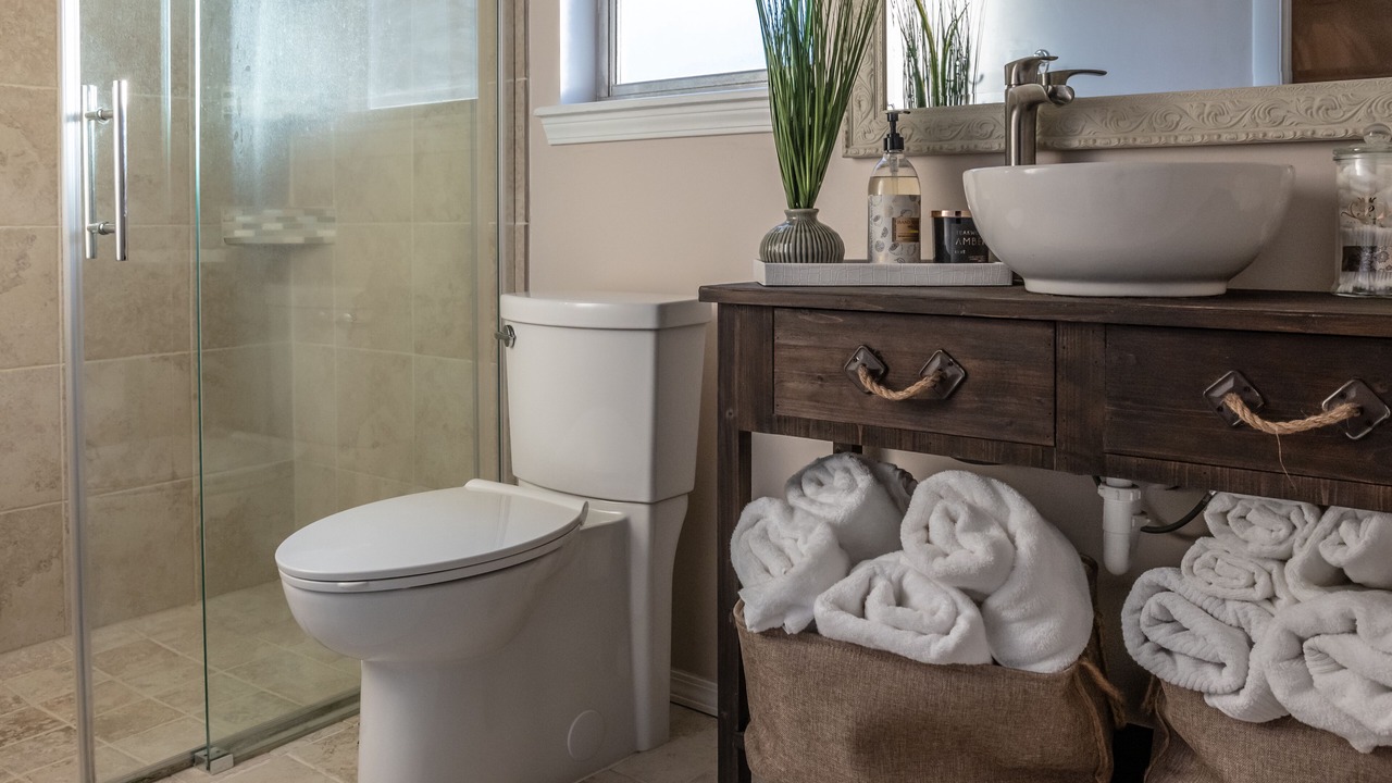 Photo of Bathroom in Girvin