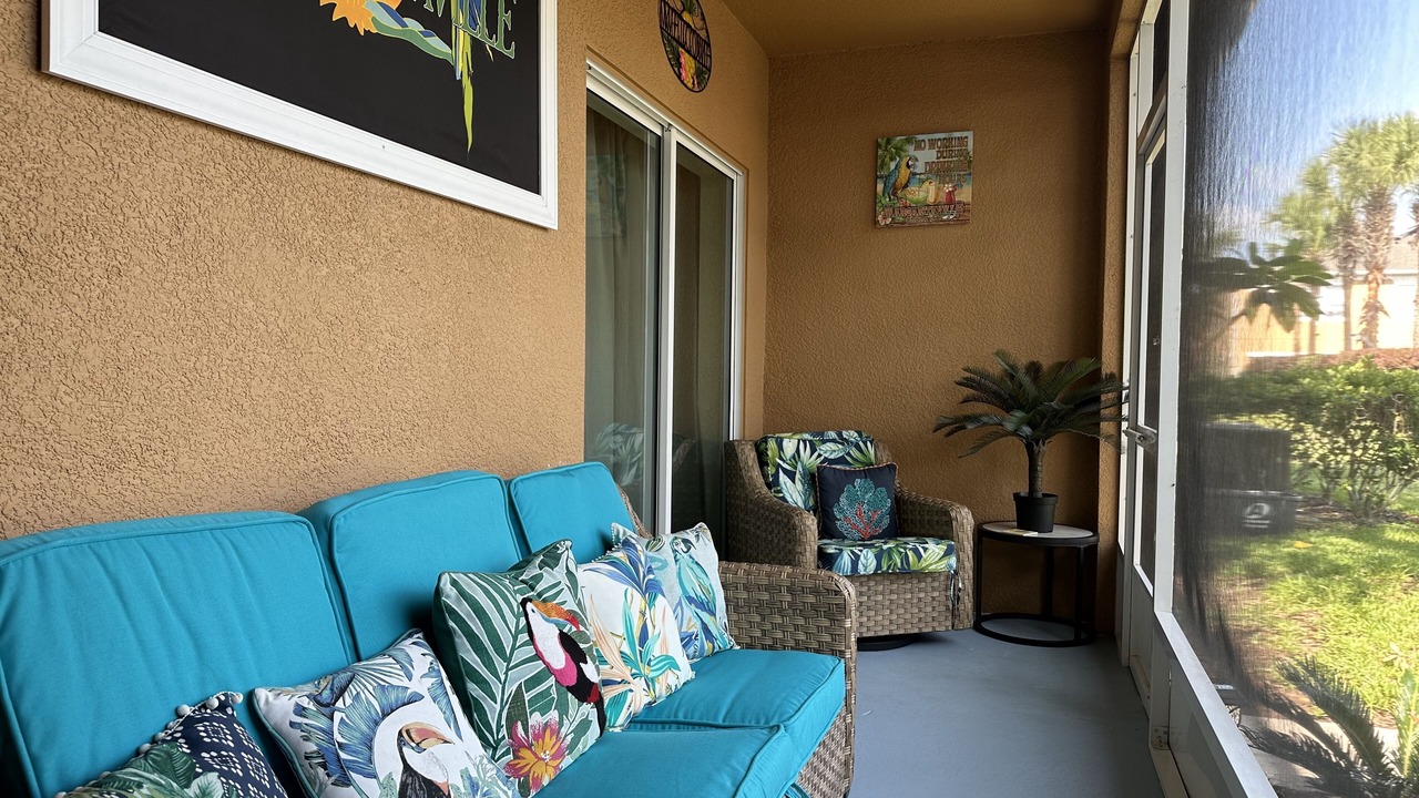 Photo of Patio Balcony in Tuscan Hills
