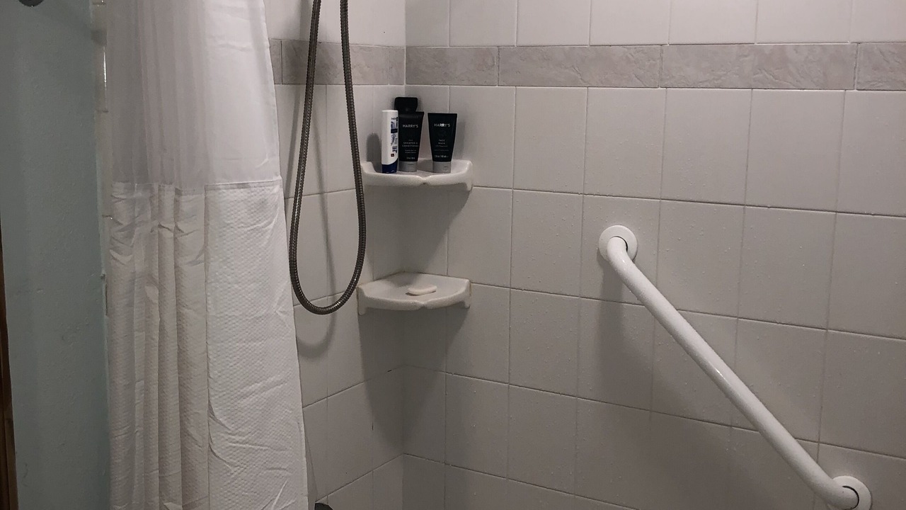 Photo of Bathroom in Mayo