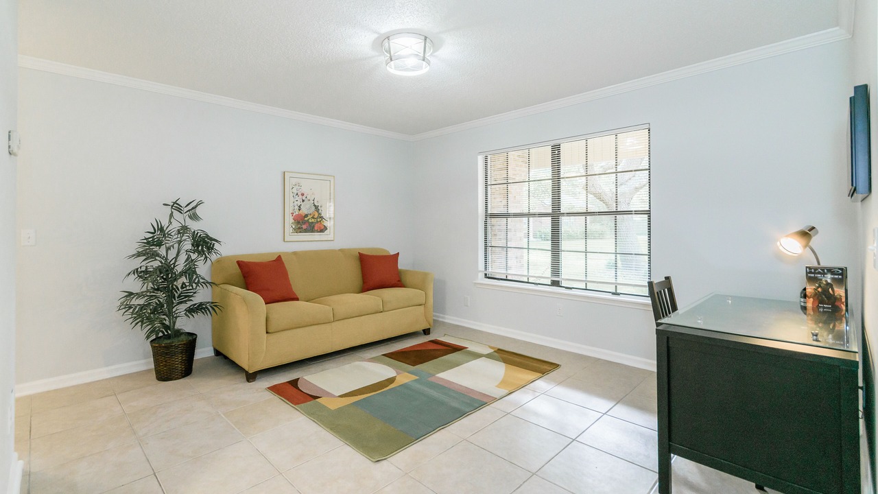 Photo of Livingroom in East Arlington