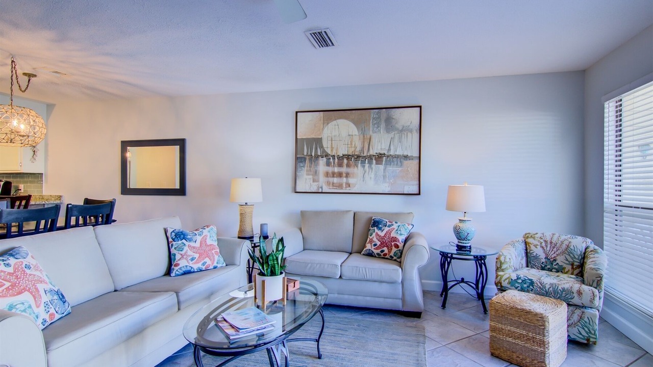 Photo of Livingroom in Miramar Beach