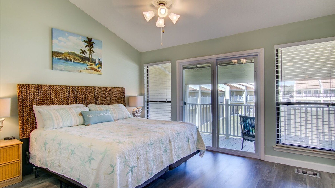Photo of Bedroom in Miramar Beach