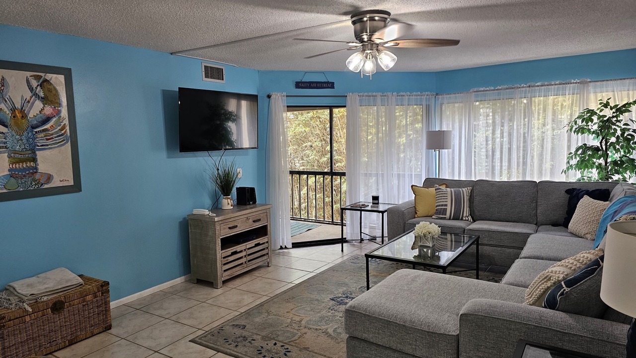 Photo of Livingroom in Holmes Beach