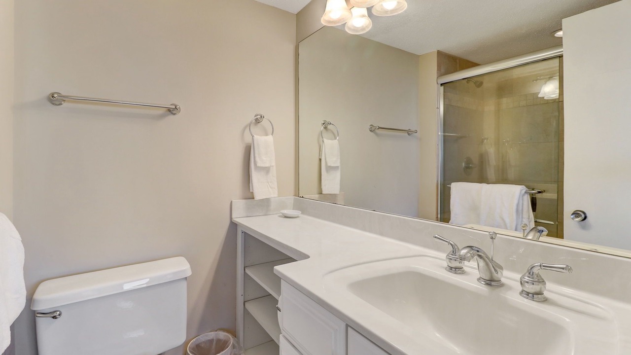 Photo of Bathroom in Fernandina Beach
