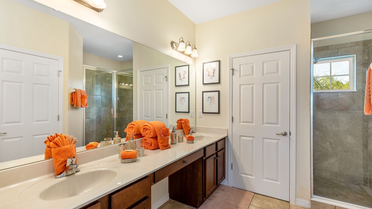 Photo of Bathroom in Watersong