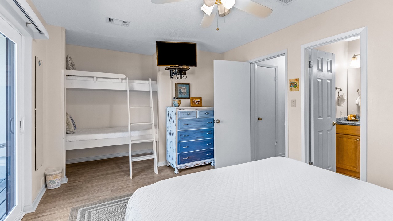 Photo of Bedroom in Miramar Beach