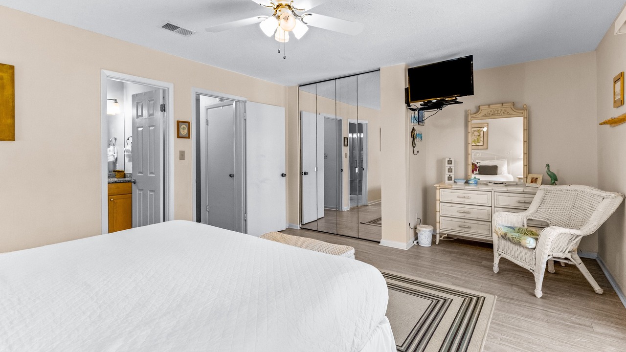 Photo of Bedroom in Miramar Beach