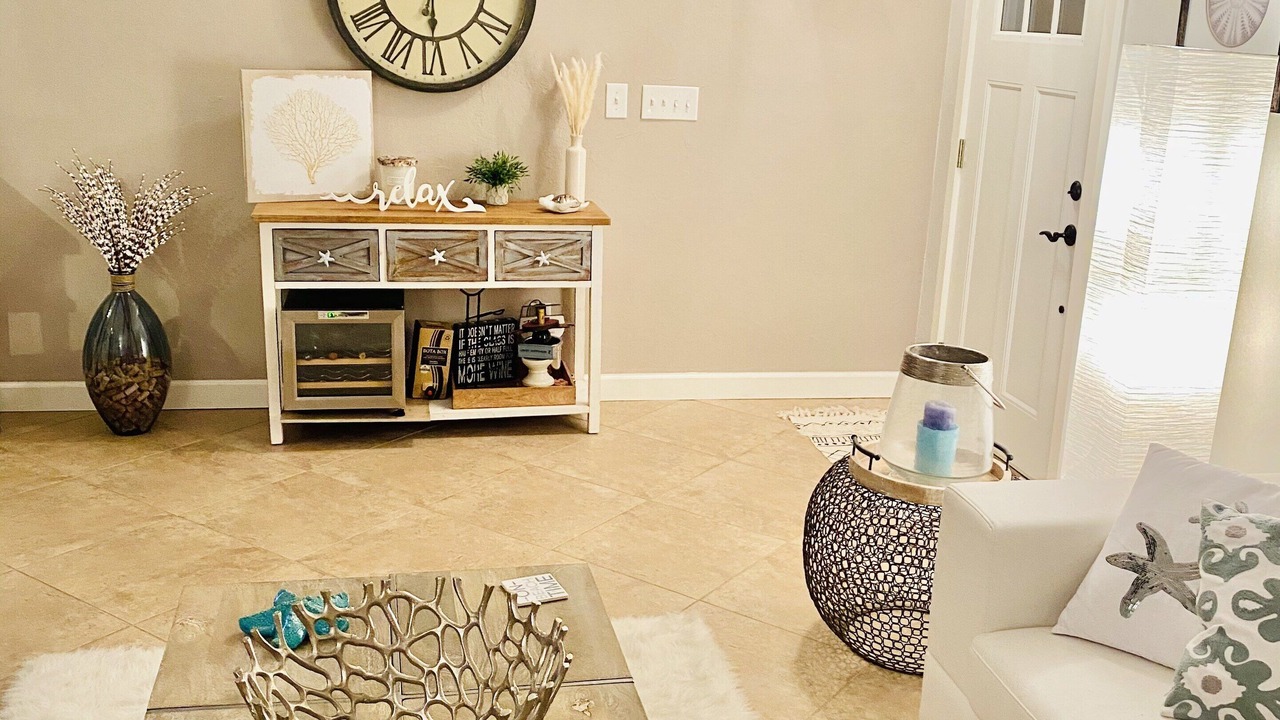 Photo of Livingroom in Naples Park